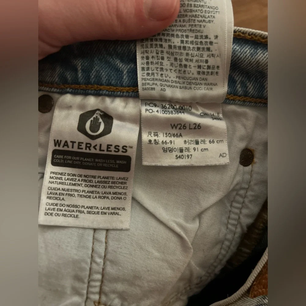 Levis levi’s red